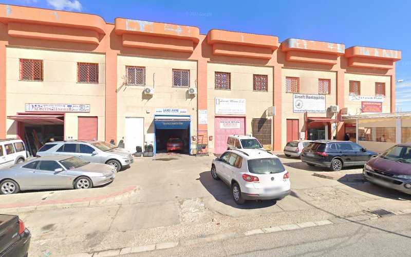 Fotografia tomada fuera de Lorente Morán S L - Tienda de armarios en Dos Hermanas, Sevilla