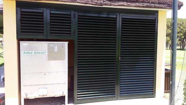 Fotografia tomada fuera de Aluminios Lito - Carpintería metálica y de aluminio en Dos Hermanas, Sevilla