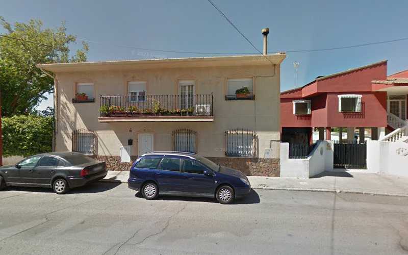 Fotografia tomada fuera de Luis Vazquez Aluminos - Carpinteria - Carpintería metálica y de aluminio en Ciempozuelos, Madrid