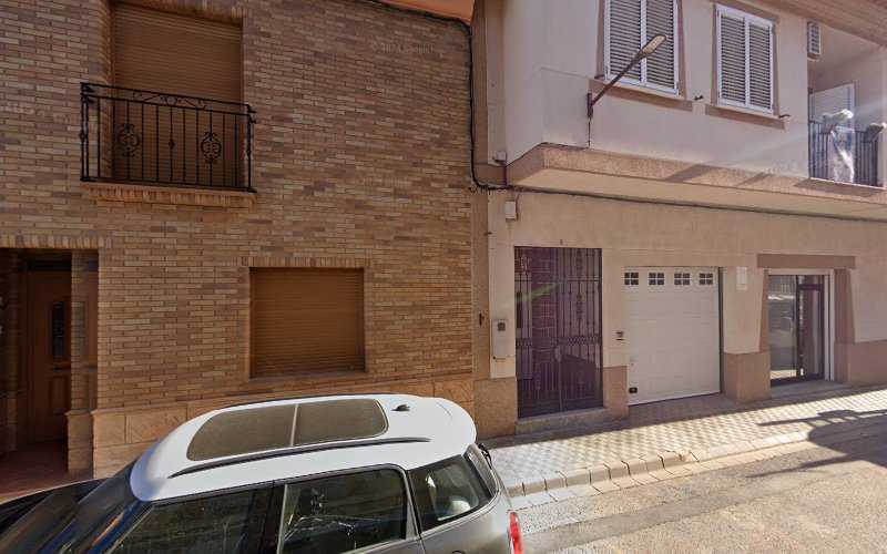 Fotografia tomada fuera de AGS - Carpintería metálica y de aluminio en Casas-Ibáñez, Albacete