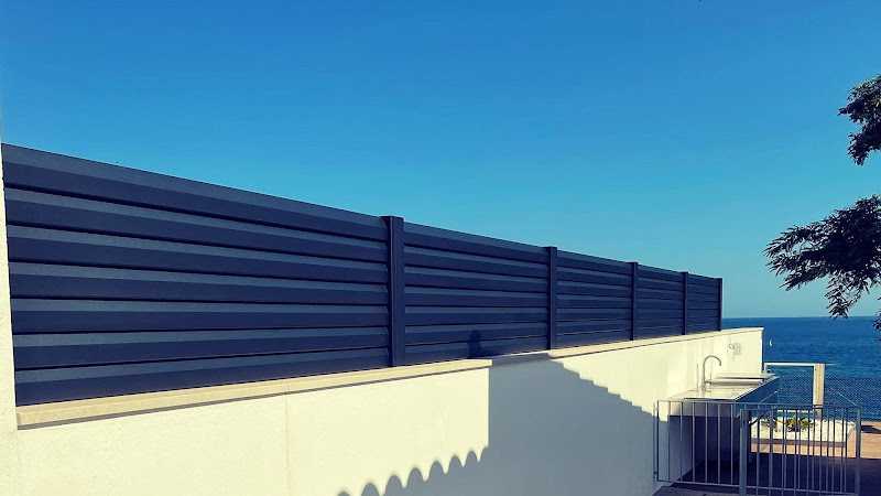 Fotografia tomada fuera de Aluminis Quatre - Proveedor de aluminio en Canet de Mar, Barcelona