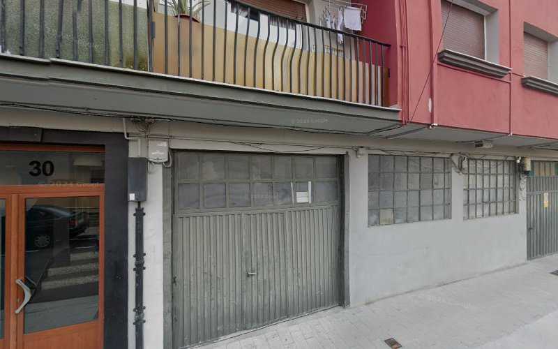 Fotografia tomada fuera de Juana Iriondo Larrañaga - Carpintería metálica y de aluminio en San Pedro, Guipúzcoa