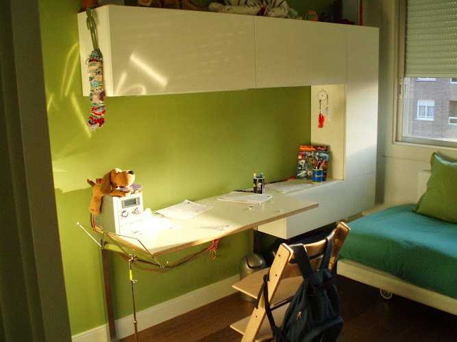 Fotografia tomada fuera de Muebles Osabi - Fábrica de muebles en Zarautz, Guipúzcoa