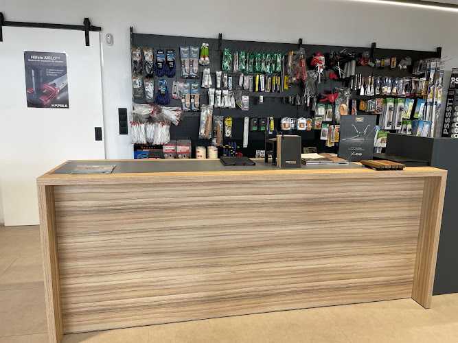 Fotografia tomada fuera de ARTIFEMA (Herrajes para muebles de cocina y carpintería) - Ferretería en Alcantarilla, Murcia