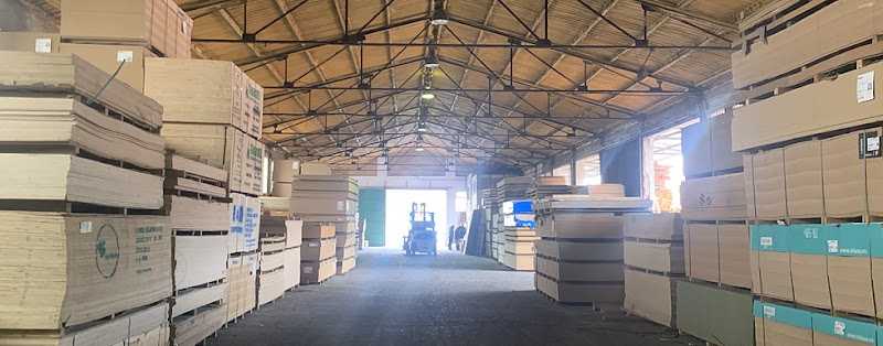 Fotografia tomada fuera de Maderas y Tableros Humanes S.L. - Establecimiento de venta de madera en Humanes de Madrid, Madrid