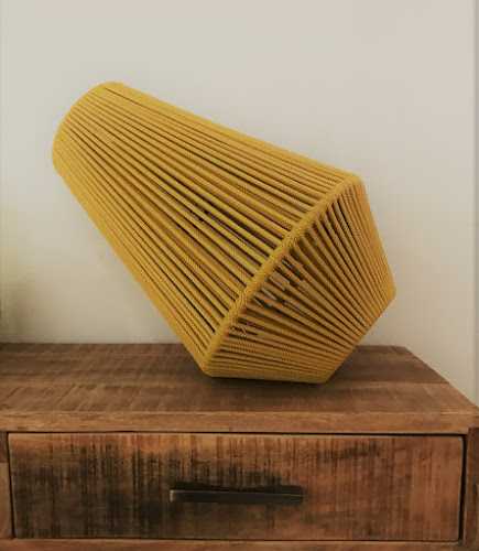 Fotografia tomada fuera de Art Moble - Botiga de mobles en Gandesa, Tarragona