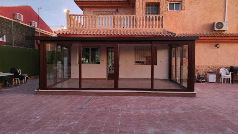 Fotografia tomada fuera de RUBIMETAL - Carpintería metálica y de aluminio en Fortuna, Murcia