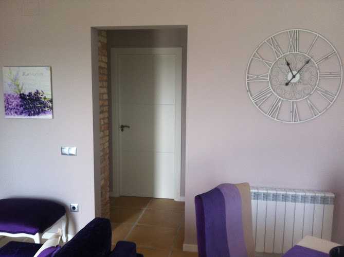 Fotografia tomada fuera de ENVERNISSATS MARSOL S.L. - Carpintería en Olius, Lérida