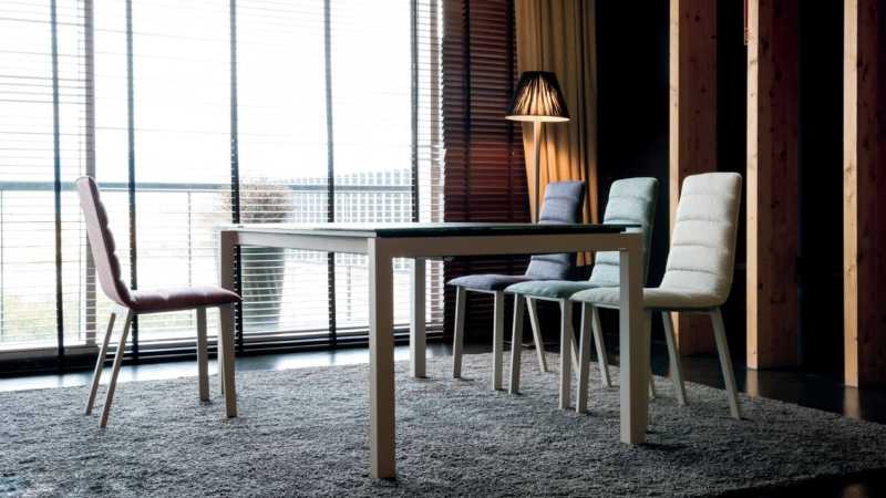 Fotografia tomada fuera de Salas Pozo - Fábrica de muebles en Castañares de Rioja, La Rioja