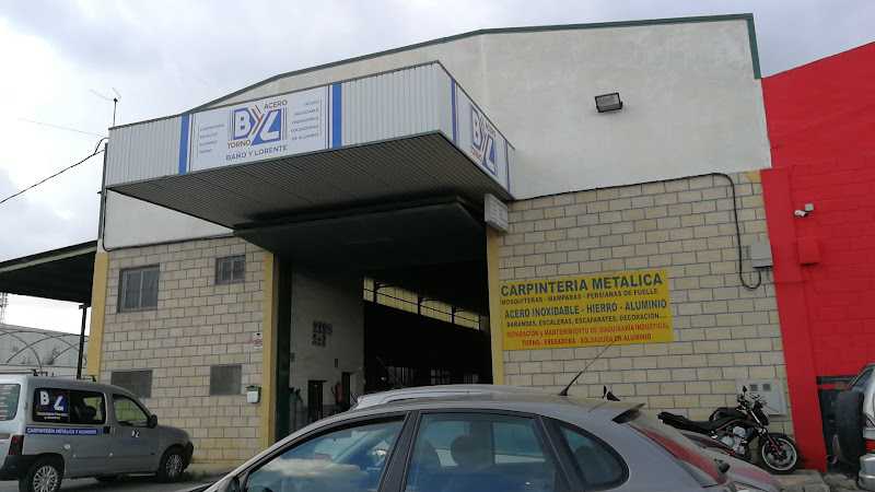 Fotografia tomada fuera de Baño y Lorente - Carpintería metálica y de aluminio en Caravaca de la Cruz, Murcia