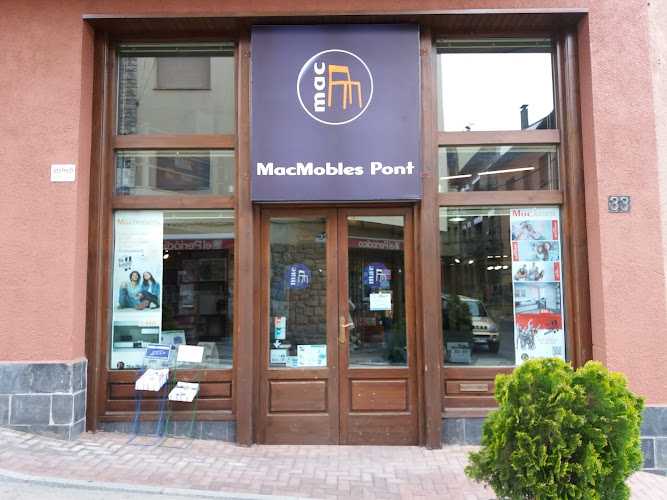 Fotografia tomada fuera de Mac Ambients Pont - Tienda de muebles en Bellver de Cerdanya, Lérida