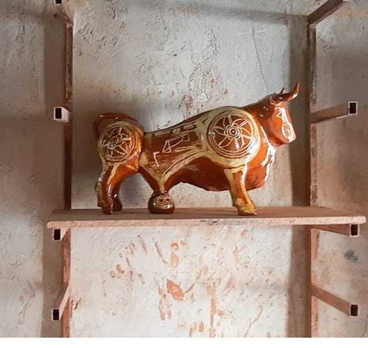 Fotografia tomada fuera de Alfarería de la Calle - Artesanía en Arrabal de Portillo, Valladolid