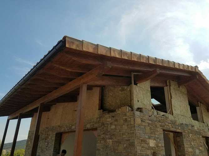 Fotografia tomada fuera de Pellicer Fusteria Mobles Artesa de segre - Fusteria en Artesa de Segre, Lérida