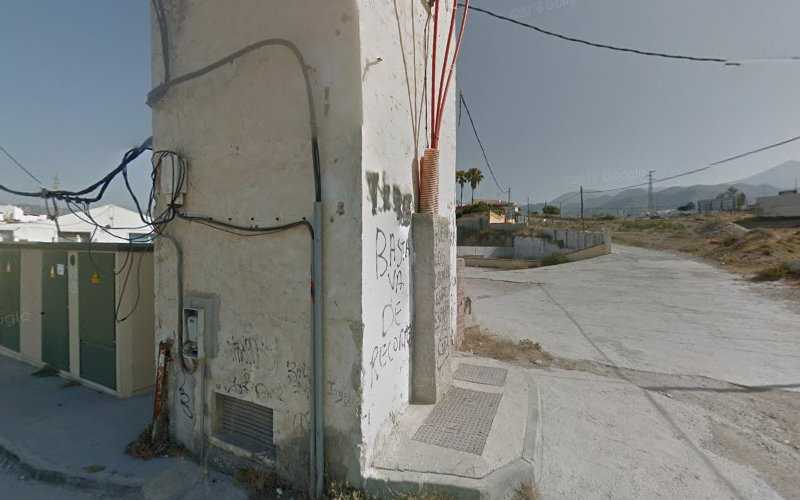 Fotografia tomada fuera de Carpintería metálica Emilio Bueno Jiménez - Carpintería metálica y de aluminio en Nerja, Málaga