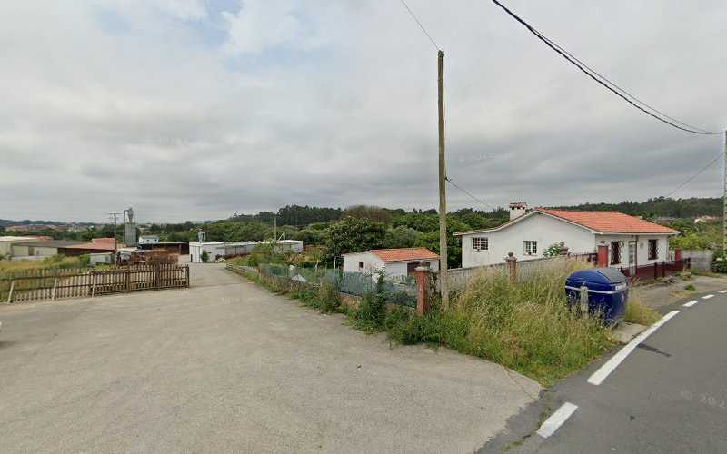 Fotografia tomada fuera de Madeiras Lamas S.L. - Empresa maderera en Narón, A Coruña