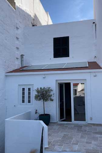 Fotografia tomada fuera de Eima Menorca - Carpintería metálica y de aluminio en Mahón, Baleares