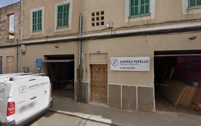 Fotografia tomada fuera de Fusteria Llubí - Tienda de armarios en Llubí, Baleares