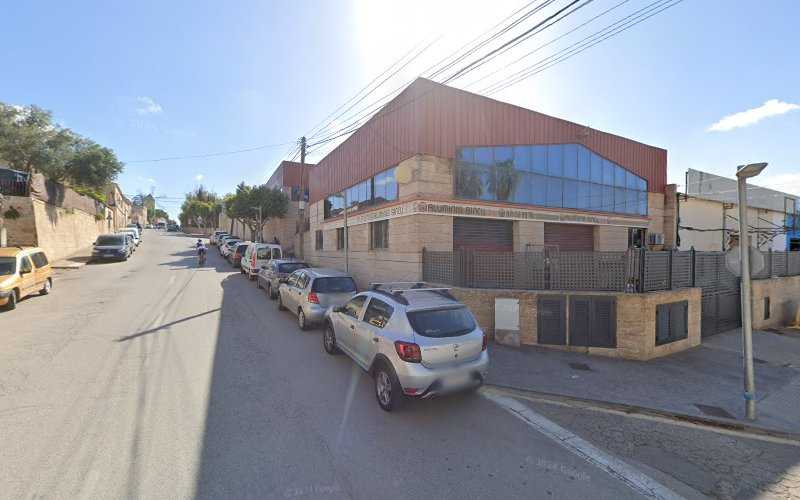 Fotografia tomada fuera de ALUMINIOS SINEU, S.L. - Proveïdor d'alumini en Sineu, Baleares