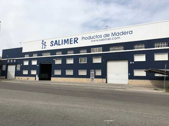 Fotografia tomada fuera de Salimer Profesionales, S.A. - Establecimiento de venta de madera en Silla, Valencia