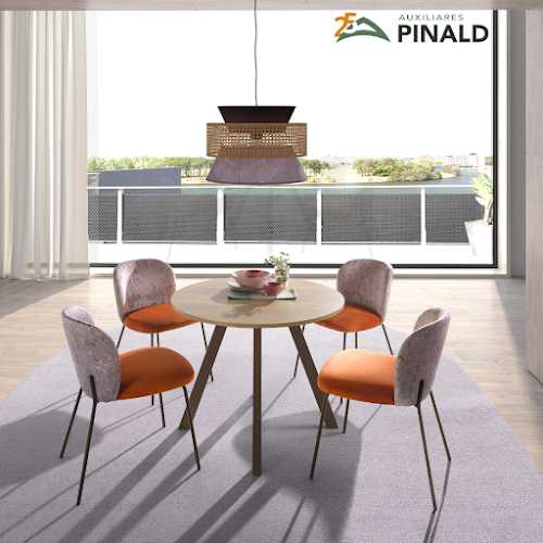 Fotografia tomada fuera de Auxiliares Pinald S.L. - Fábrica de muebles en Silla, Valencia