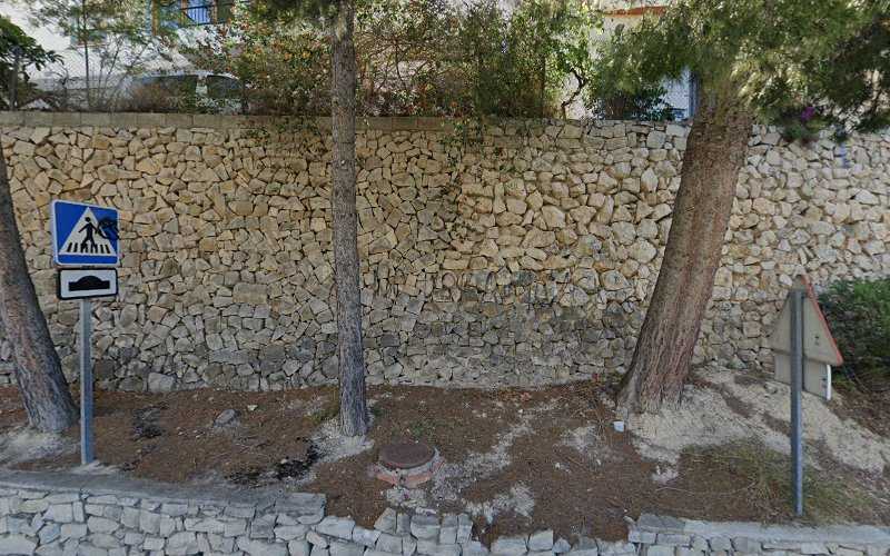 Fotografia tomada fuera de Pinturas y Decoraciones LLORCA S.L. - Pintor en Sella, Alicante