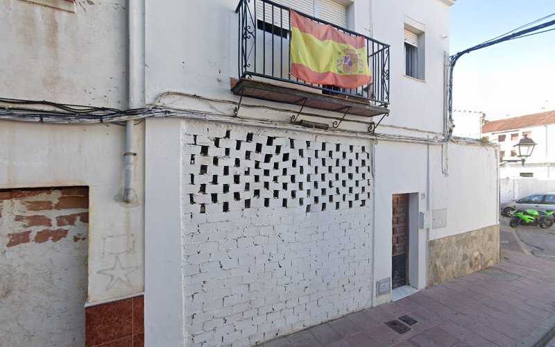 Fotografia tomada fuera de Maderas y Leña Fernando García Lobato - Empresa maderera en Ronda, Málaga