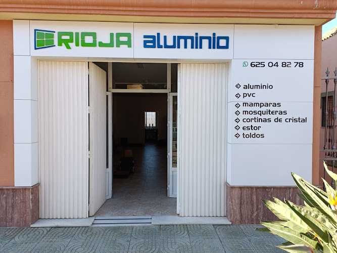 Fotografia tomada fuera de Alu Systems - Carpintería metálica y de aluminio en Rioja, Almería