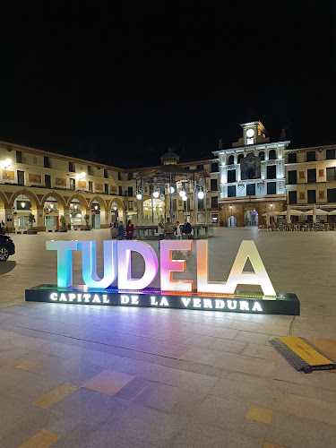 Fotografia tomada fuera de Riclart Metal - Carpintería en Ricla, Zaragoza