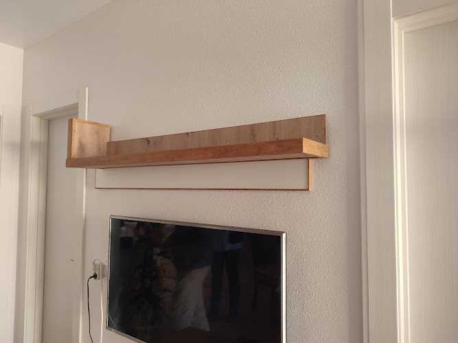 Fotografia tomada fuera de Carpintería Robles - Ebanista en Torrevieja, Alicante