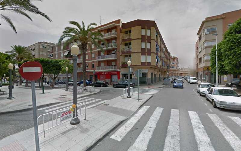 Fotografia tomada fuera de Gares Derivados Metalúrgicos S. L. - Carpintería metálica y de aluminio en Torrellano, Alicante