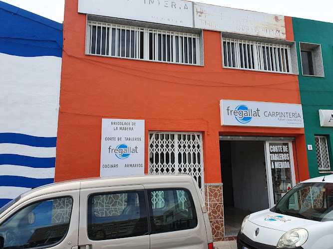 Fotografia tomada fuera de Fregallat - Treballador de la fusta en Santa Pola, Alicante