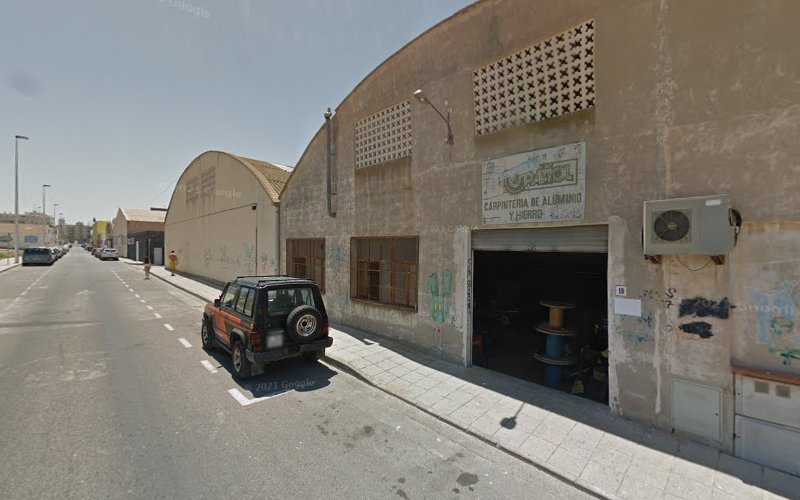 Fotografia tomada fuera de Metalicas español - Carpintería metálica y de aluminio en Santa Pola, Alicante