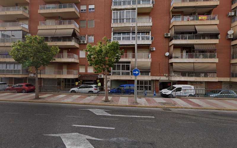 Fotografia tomada fuera de Aluminios en Santa Pola ..:: Jofran - Carpintería metálica y de aluminio en Santa Pola, Alicante