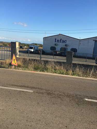 Fotografia tomada fuera de Infac S L - Carpintería metálica y de aluminio en Sant Jordi, Castellón
