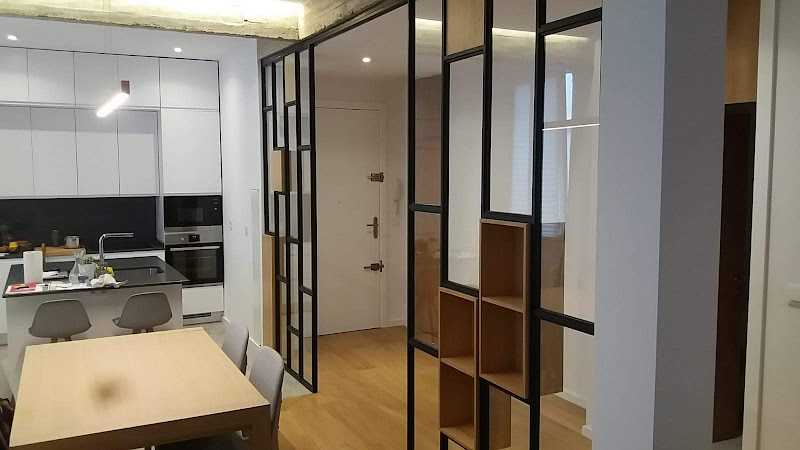 Fotografia tomada fuera de Luar Metal - Carpintería metálica y de aluminio en Basauri, Vizcaya