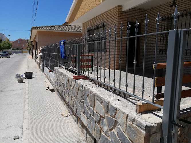 Fotografia tomada fuera de Metalsan 2.9 - Carpintería metálica y de aluminio en San Javier, Murcia