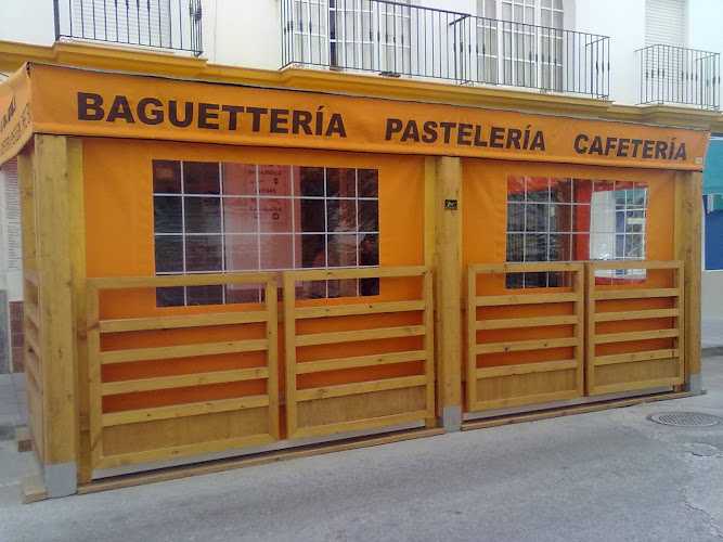 Fotografia tomada fuera de El Pajaro Carpintero (De Reyes Gil Team SLU) - Fabricante de casas de madera en Barbate, Cádiz