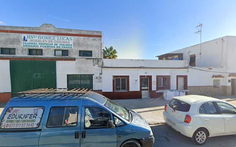 Fotografia tomada fuera de Francisco Gómez Lucas - Tienda de armarios en Barbate, Cádiz