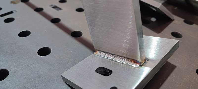 Fotografia tomada fuera de Grupo EMA Metal S.L - Carpintería metálica y de aluminio en Arteixo, A Coruña