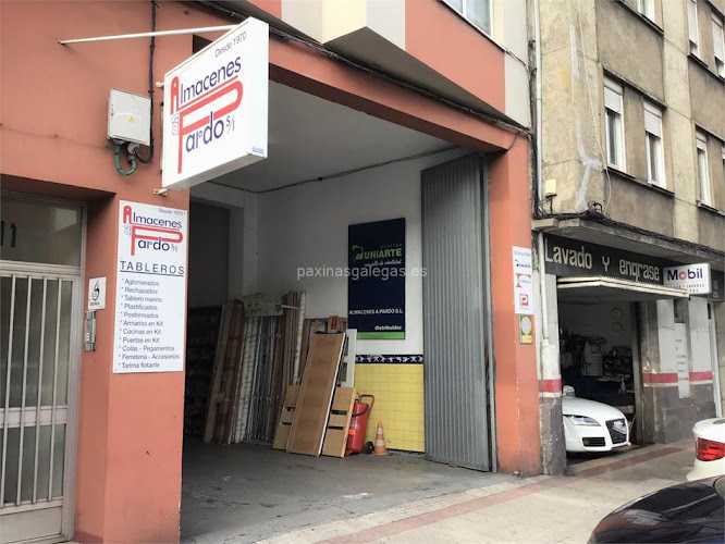 Fotografia tomada fuera de Almacenes Pardo - Establecimiento de venta de madera en Arteixo, A Coruña