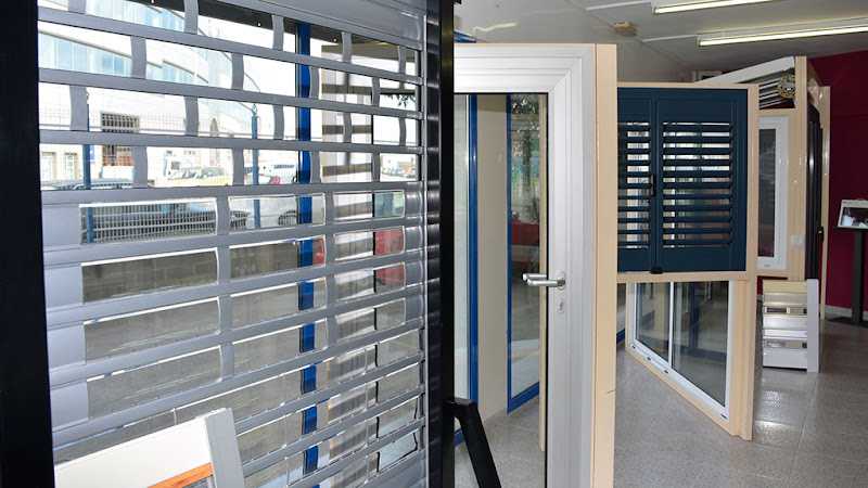 Fotografia tomada fuera de Tallers Massagú, SA - Carpintería metálica y de aluminio en Malgrat de Mar, Barcelona