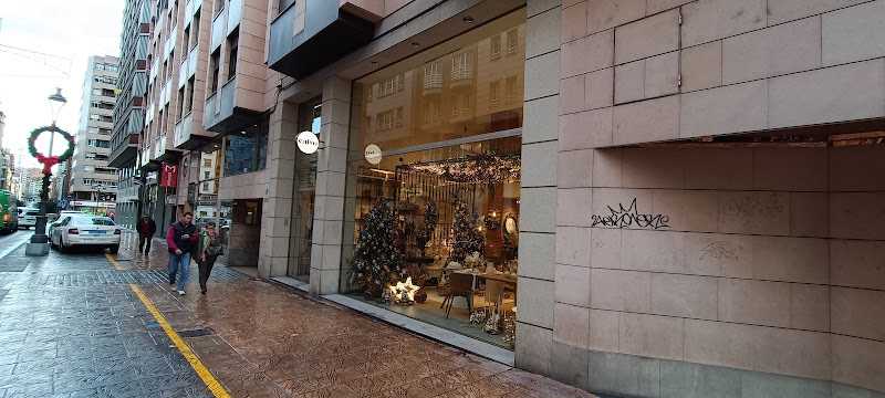 Fotografia tomada fuera de Calvo Home - Tienda de decoración en Ponferrada - Tienda de regalos en Ponferrada, León