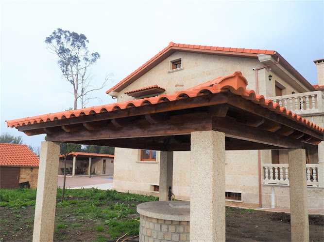 Fotografia tomada fuera de O Cruceiro - Carpintería en Bruñeiras, Pontevedra