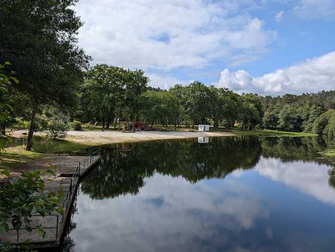 Fotografia tomada fuera de Carpinteria Ebanistería Rico - Carpintería en Gonxar, Pontevedra