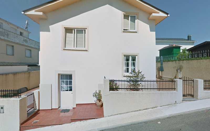 Fotografia tomada fuera de Carpintería La Magdalena - Carpintero en Ortigueira, A Coruña