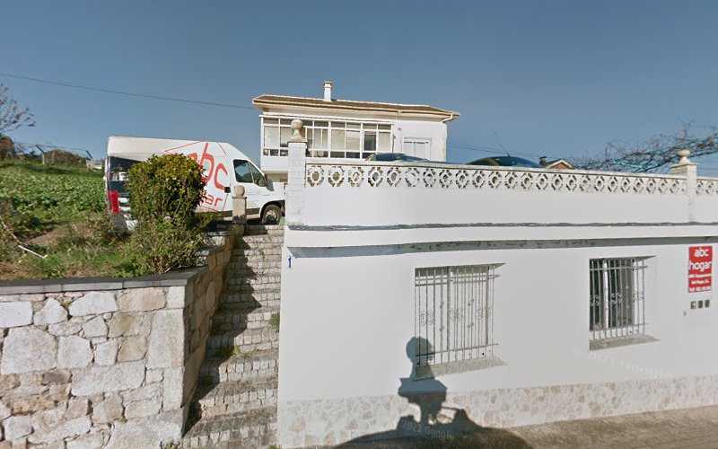 Fotografia tomada fuera de ABC Hogar - Carpintero en O Vicedo, Lugo