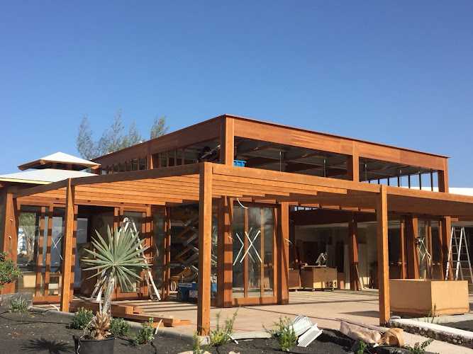 Fotografia tomada fuera de Insdmacor - Carpintería en O Temple, A Coruña