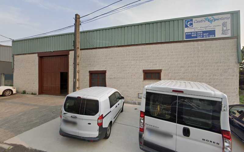 Fotografia tomada fuera de Castro Carpinteria - Carpintero en Ferrol, A Coruña