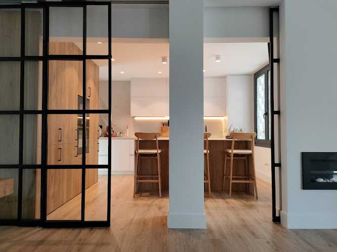 Fotografia tomada fuera de Carpintería MIAJE Cocinas y Armarios a medida - Tienda de armarios en Erandio, Vizcaya