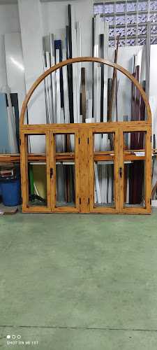 Fotografia tomada fuera de Carpintería De Aluminio Juan Cubillo - Carpintería metálica y de aluminio en Utebo, Zaragoza